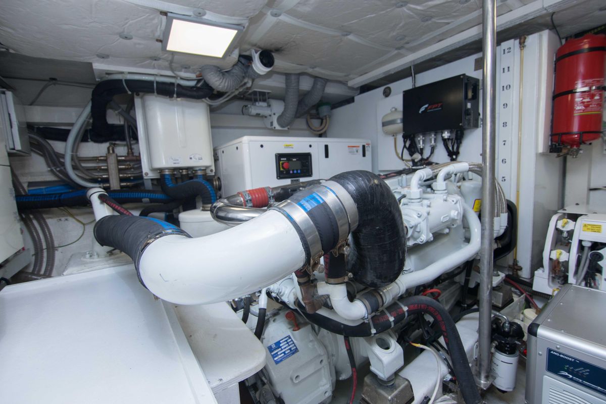 2019 Sundeck Yachts 58 