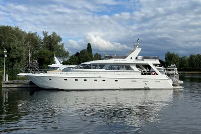 1992 Van der Valk 2400 Custom