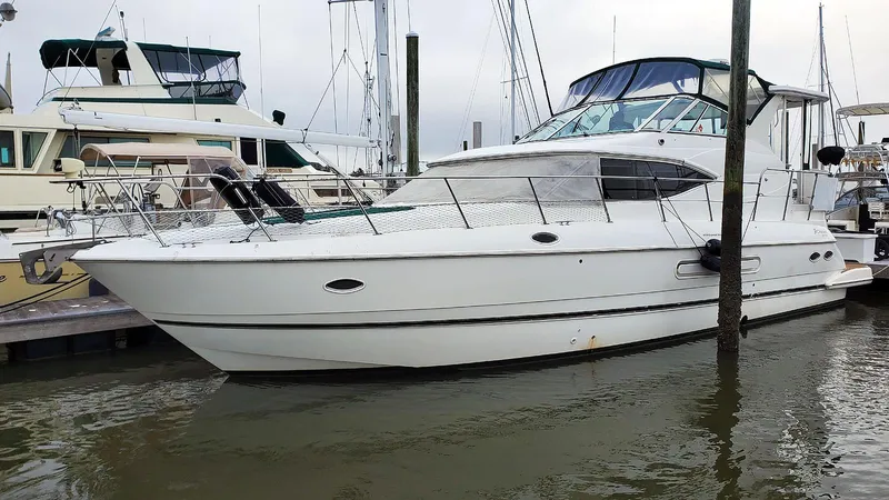 A Good Life Yacht Photos Pics Port Bow Profile