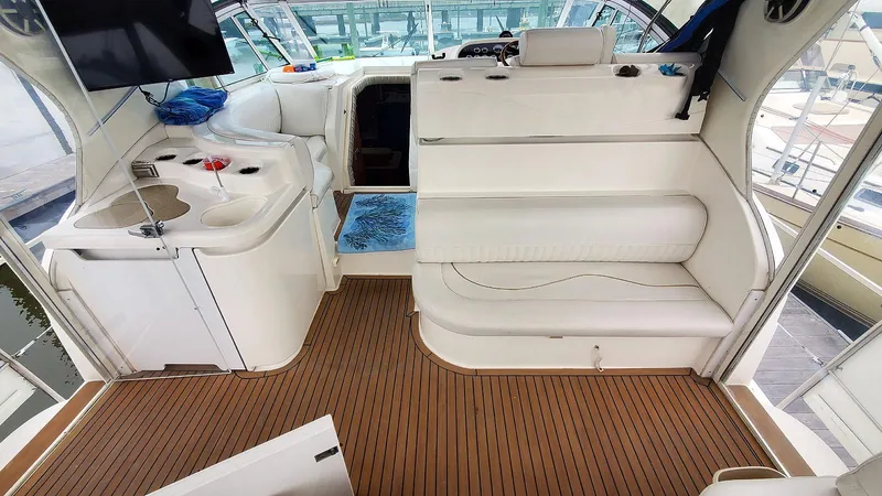 A Good Life Yacht Photos Pics Sundeck Forward