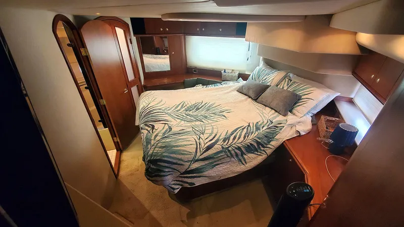 A Good Life Yacht Photos Pics Master Stateroom Starboard Aft