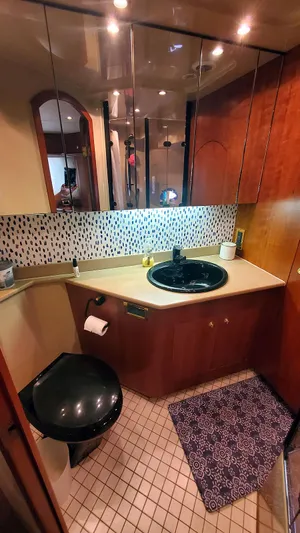 A Good Life Yacht Photos Pics Master Head Vanity and Toilet