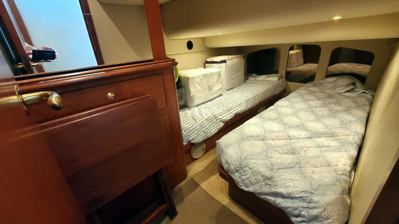 A Good Life Yacht Photos Pics Guest Stateroom Aft