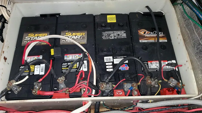 A Good Life Yacht Photos Pics Battery Bank