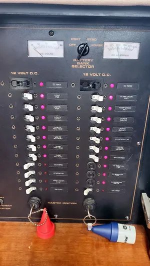 A Good Life Yacht Photos Pics DC Electrical Panel