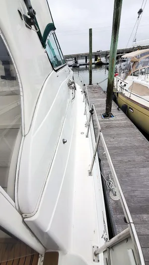 A Good Life Yacht Photos Pics Starboard Walkway