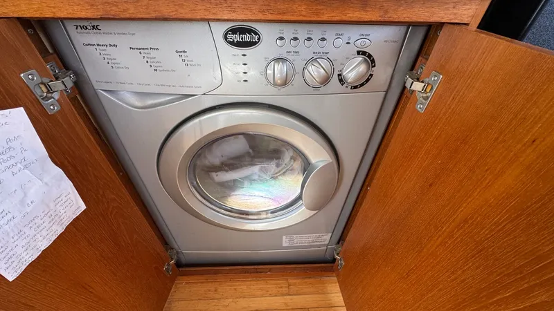 Nevadatude Yacht Photos Pics Laundry