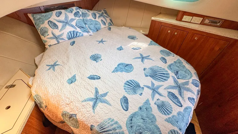 Nevadatude Yacht Photos Pics Primary Forward Stateroom