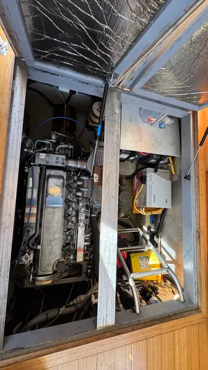 Nevadatude Yacht Photos Pics Engine Room