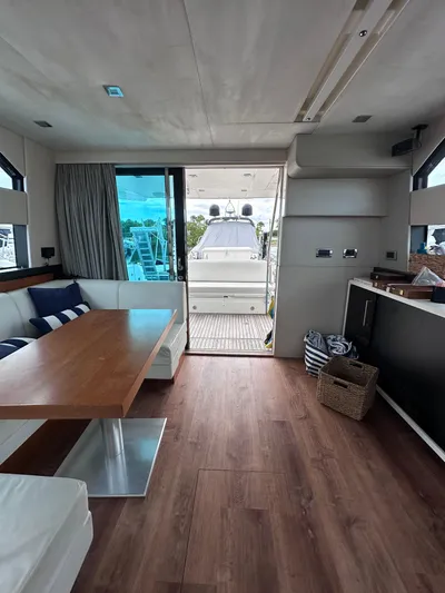 Tiki Tiki Yacht Photos Pics 