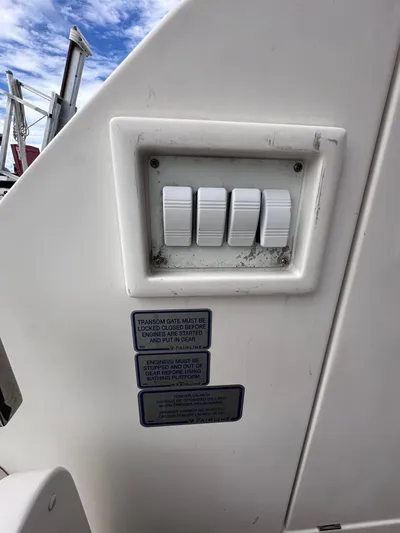 Tiki Tiki Yacht Photos Pics 