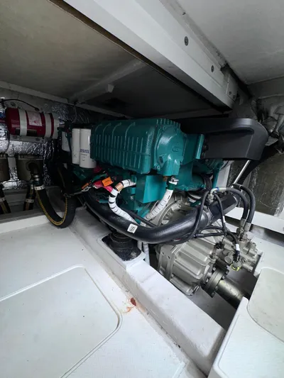 Tiki Tiki Yacht Photos Pics 