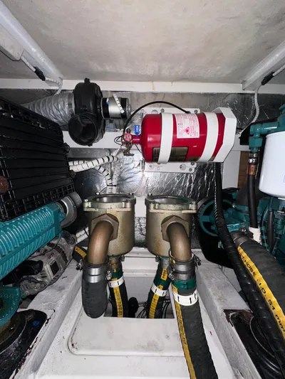 Tiki Tiki Yacht Photos Pics 