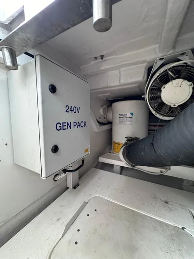 Tiki Tiki Yacht Photos Pics 