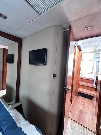 Tiki Tiki Yacht Photos Pics 