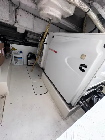 Tiki Tiki Yacht Photos Pics 