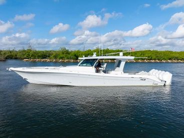 2025 56' HCB-56 Suenos GIX Fort Lauderdale, FL, US