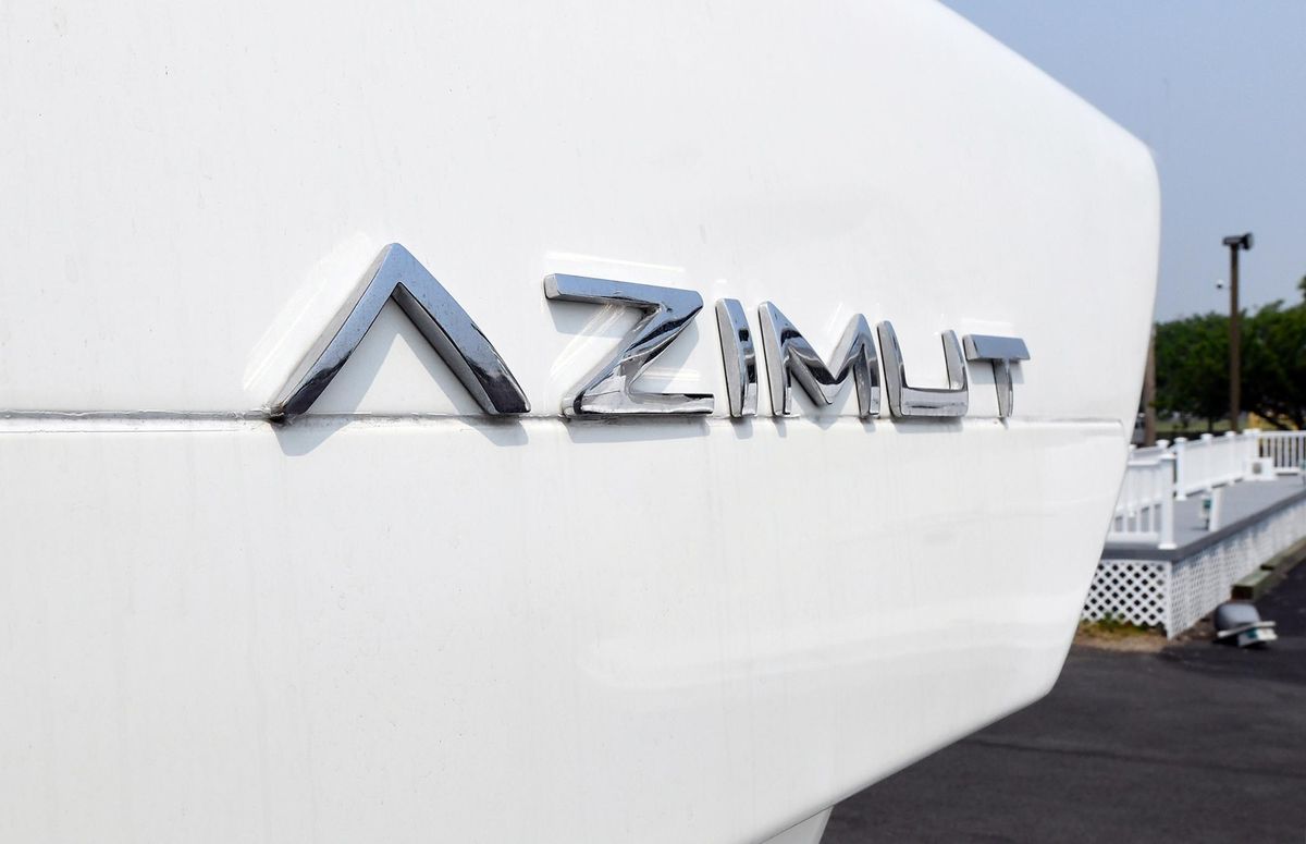2003 Azimut 62 