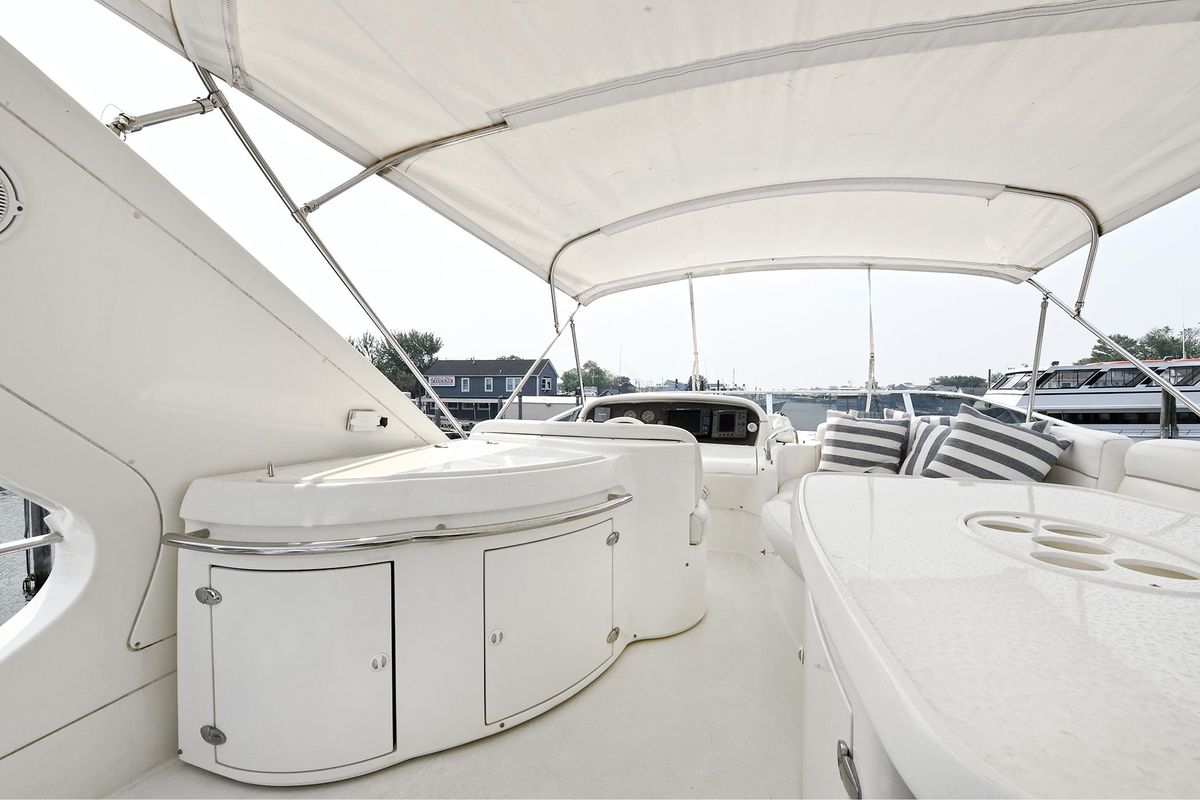 2003 Azimut 62 