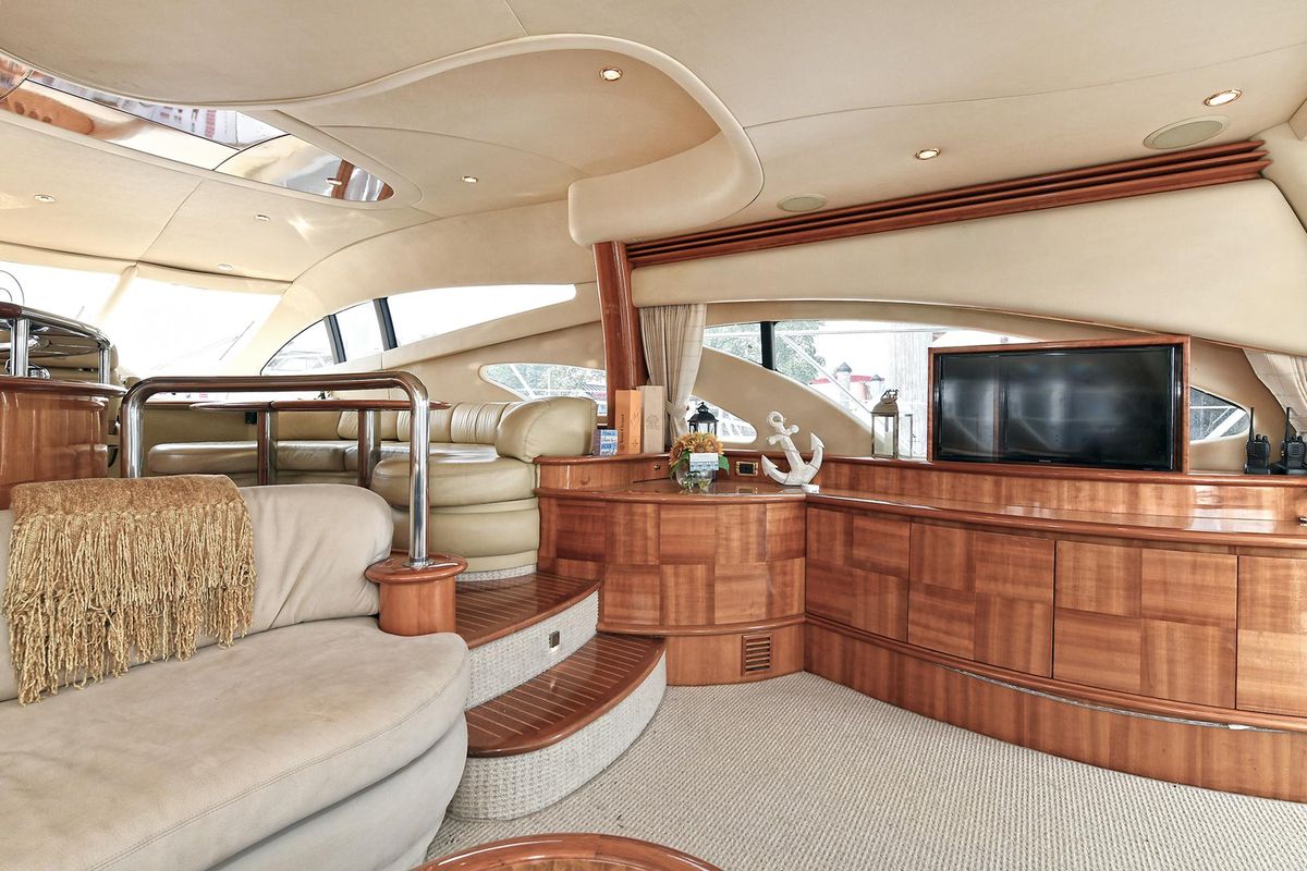 2003 Azimut 62 