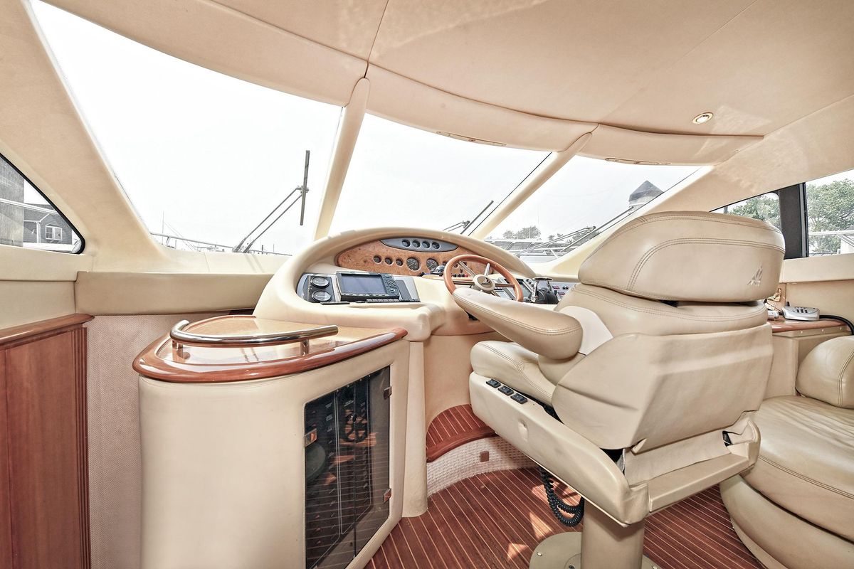 2003 Azimut 62 