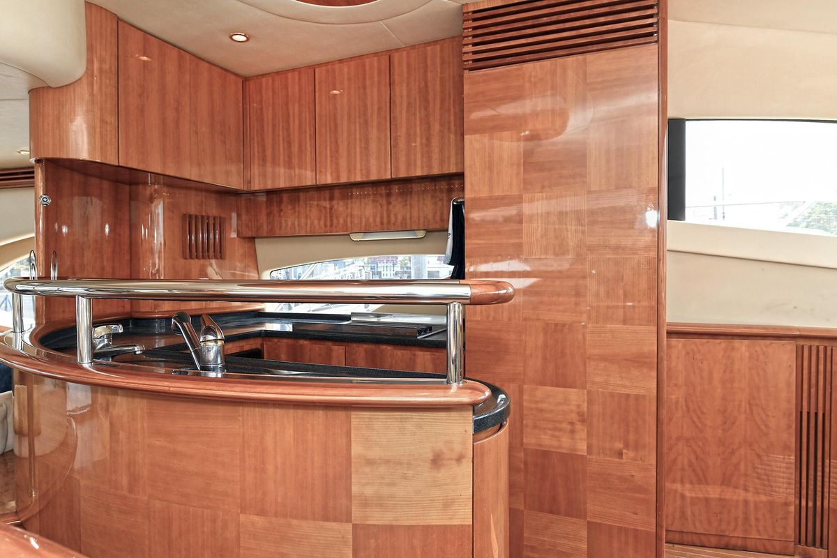2003 Azimut 62 