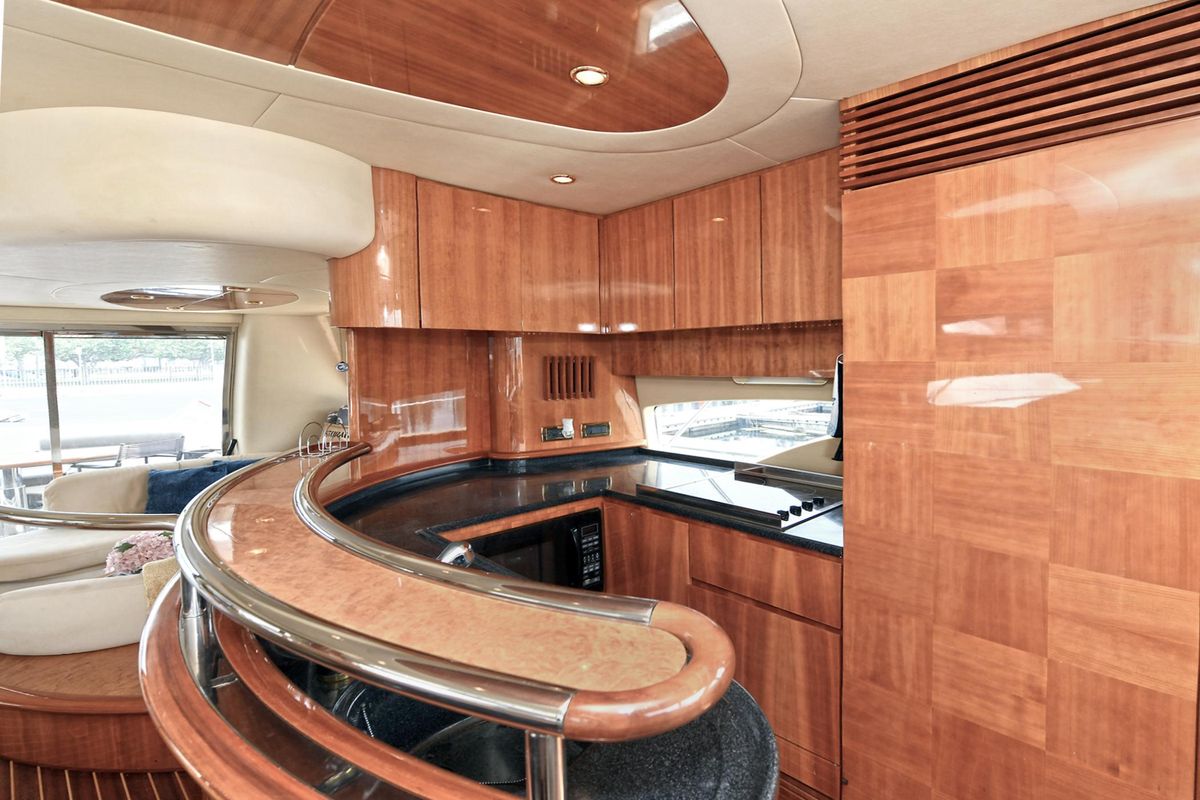 2003 Azimut 62 