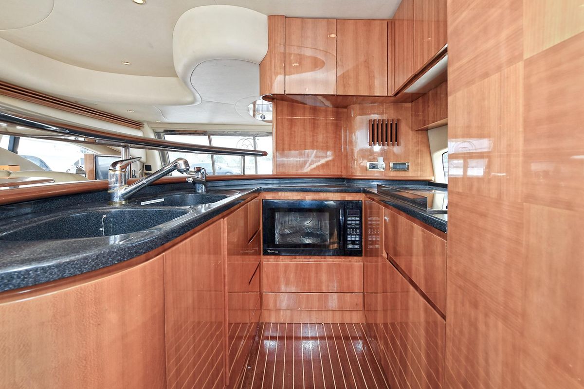 2003 Azimut 62 