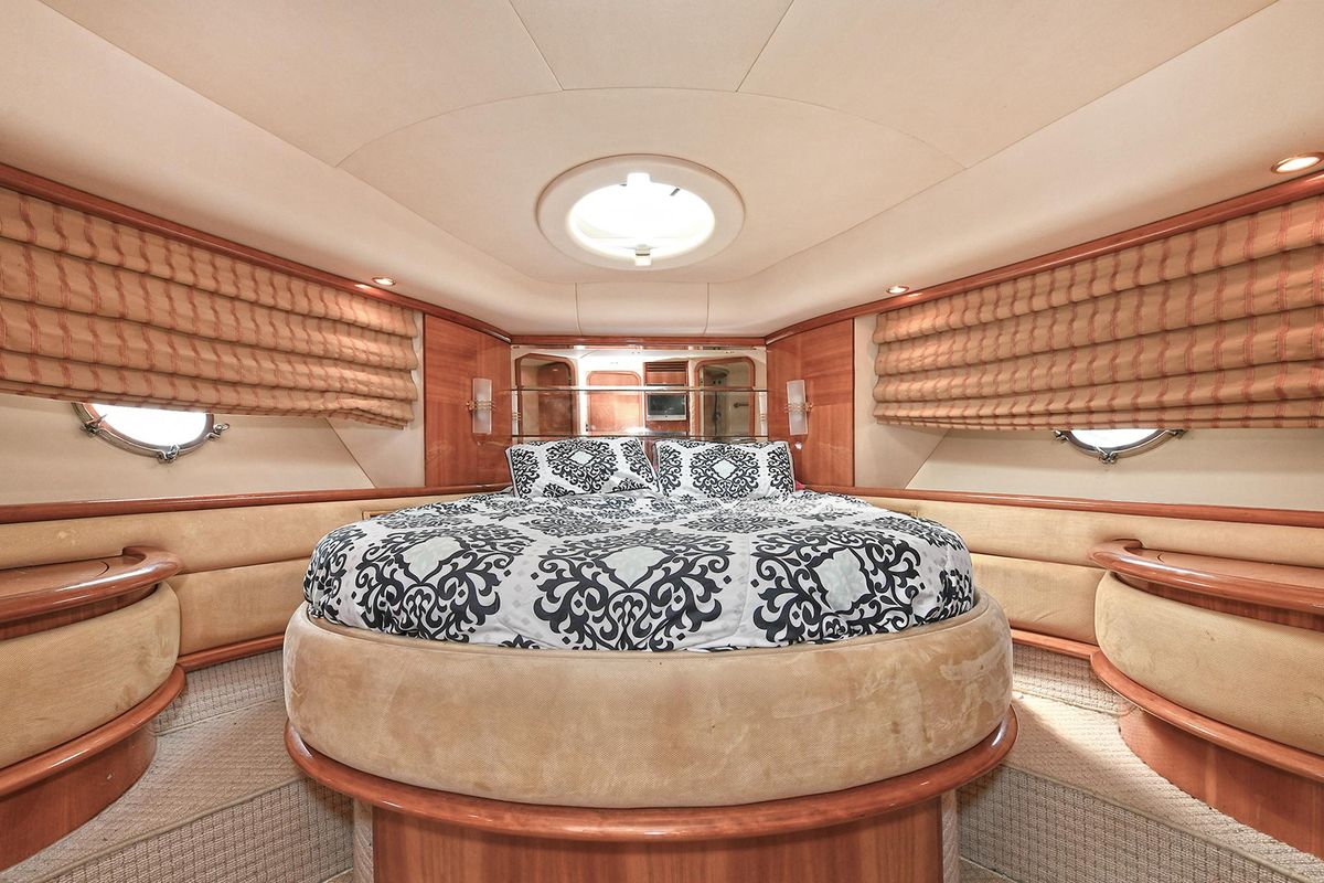 2003 Azimut 62 