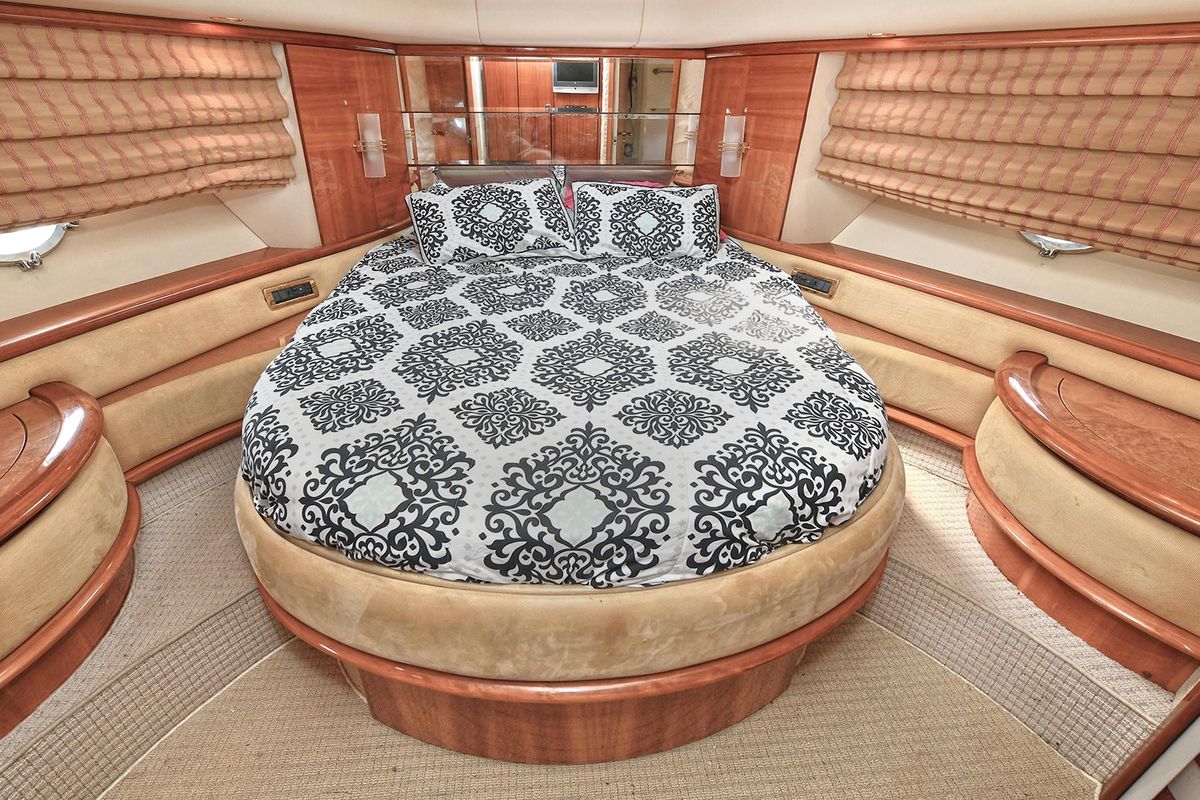2003 Azimut 62 