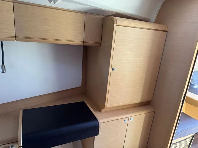 Salt Air Yacht Photos Pics 2018 Jeanneau Sun Odyssey 479 - Image 12