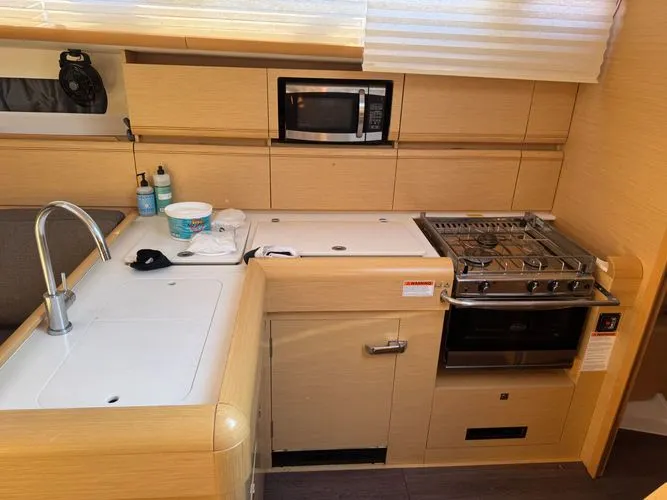 Salt Air Yacht Photos Pics 2018 Jeanneau Sun Odyssey 479 - Image 7