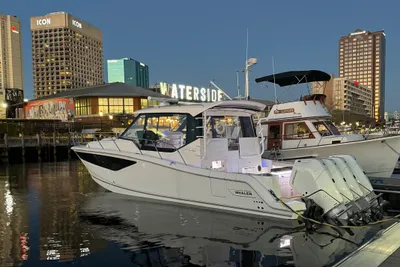 Boston Whaler 405 Conquest