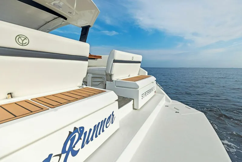 Blue Runner Yacht Photos Pics 2015 Cruisers 390 EC 'Blue Runner'