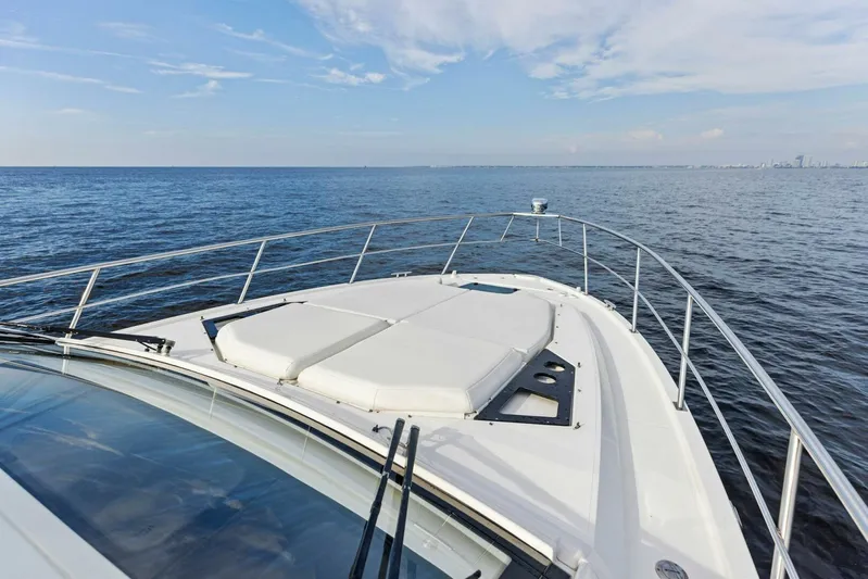 Blue Runner Yacht Photos Pics 2015 Cruisers 390 EC 'Blue Runner'