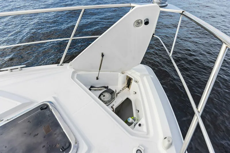 Blue Runner Yacht Photos Pics 2015 Cruisers 390 EC 'Blue Runner'