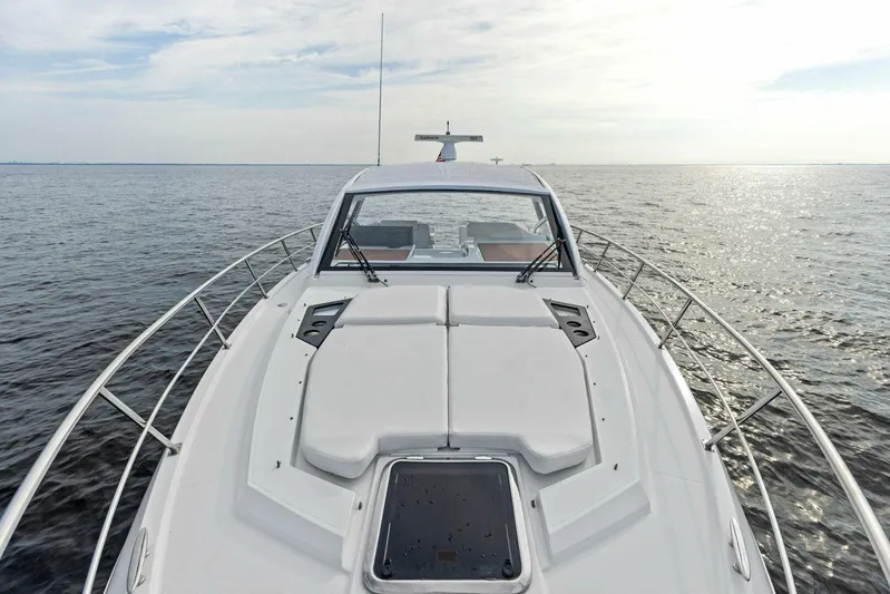 Blue Runner Yacht Photos Pics \2015 Cruisers 390 EC 'Blue Runner'