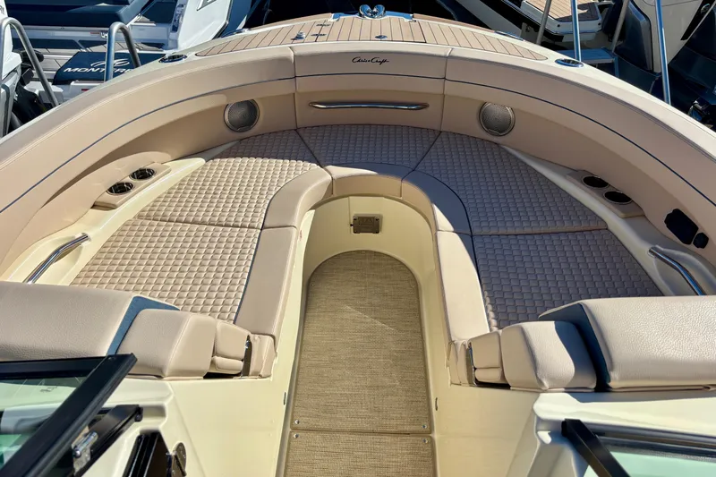  Yacht Photos Pics 2026 Chris-Craft Launch 31 GT boat interior with luxurious seating and elegant design.