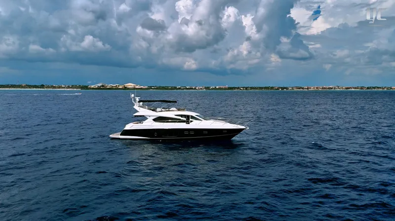 Phantom Yacht Photos Pics 