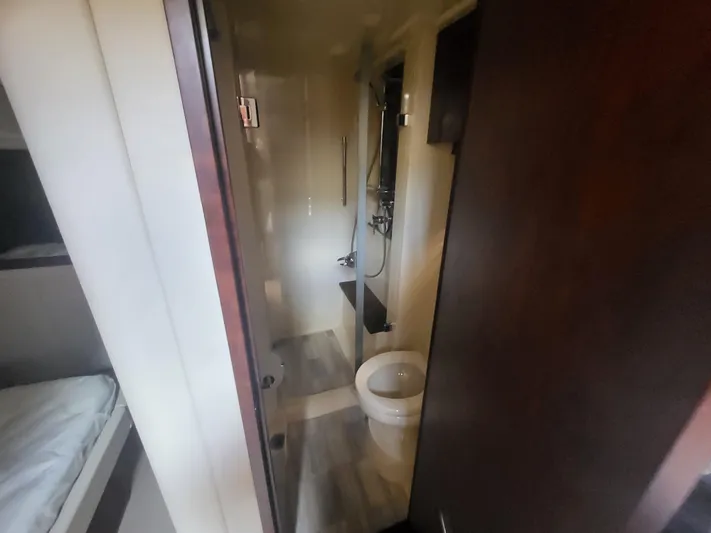 Tam- E- Lee Yacht Photos Pics 