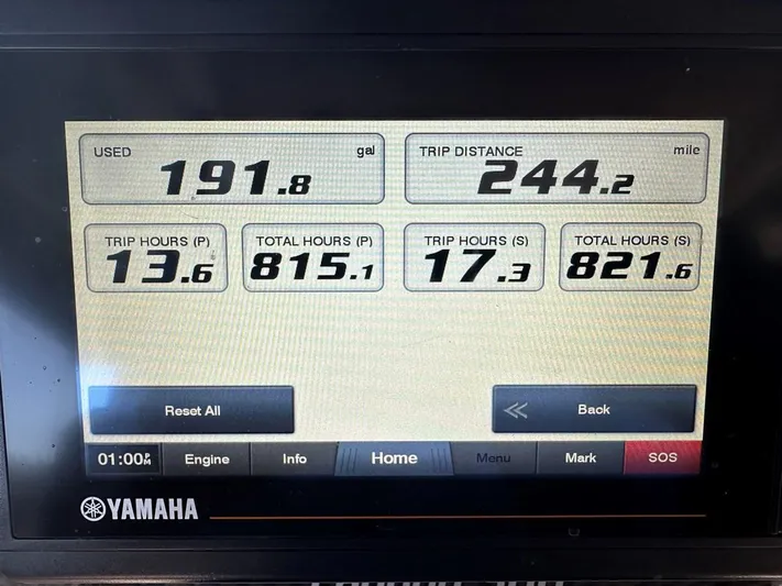  Yacht Photos Pics Display screen showing fuel usage, trip distance, and engine hours for a 2020 Grady-White Canyon 306.