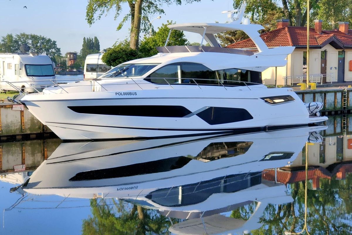 2022 Sunseeker 68 