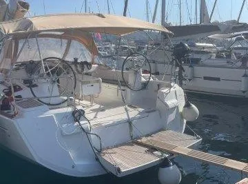 2018 Jeanneau Sun Odyssey 519