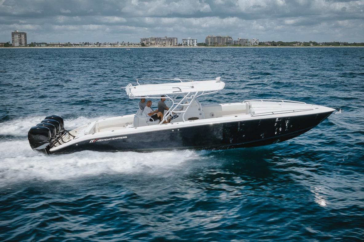 2008 Midnight Express 39 CC Cuddy Cabin Center Console for sale