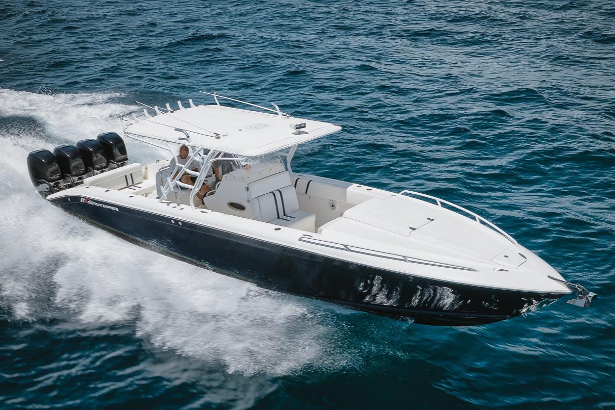 2008 Midnight Express 39 CC Cuddy Cabin Center Console for sale