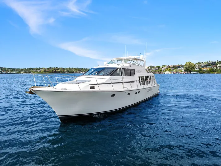 Escencia Yacht Photos Pics 2003 Pacific Mariner Pilothouse yacht cruising on a sunny day.