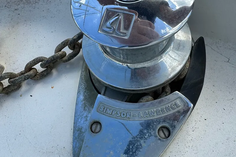 Ms Bea Haven Yacht Photos Pics Simpson-Lawrence windlass on 2006 Hunter 41 Deck Salon yacht.