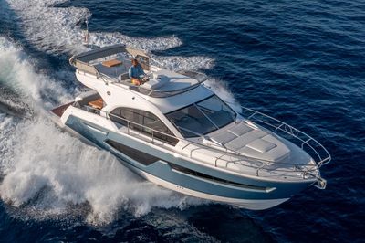 Yacht