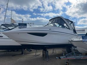 2014 Regal 28 Express
