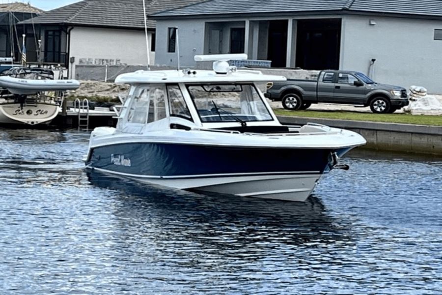 2019 Boston Whaler 350 Realm